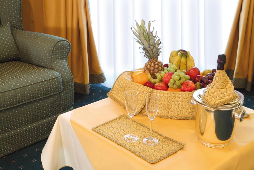Hotel Gran Vacanze Rooms & Apartments Dimaro Eksteriør bilde